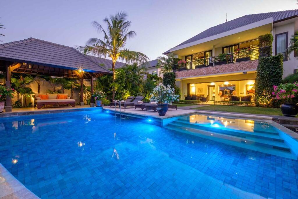 Kejora Beachfront Estate Sanur -Stunning Villa Eleven Εξωτερικό φωτογραφία